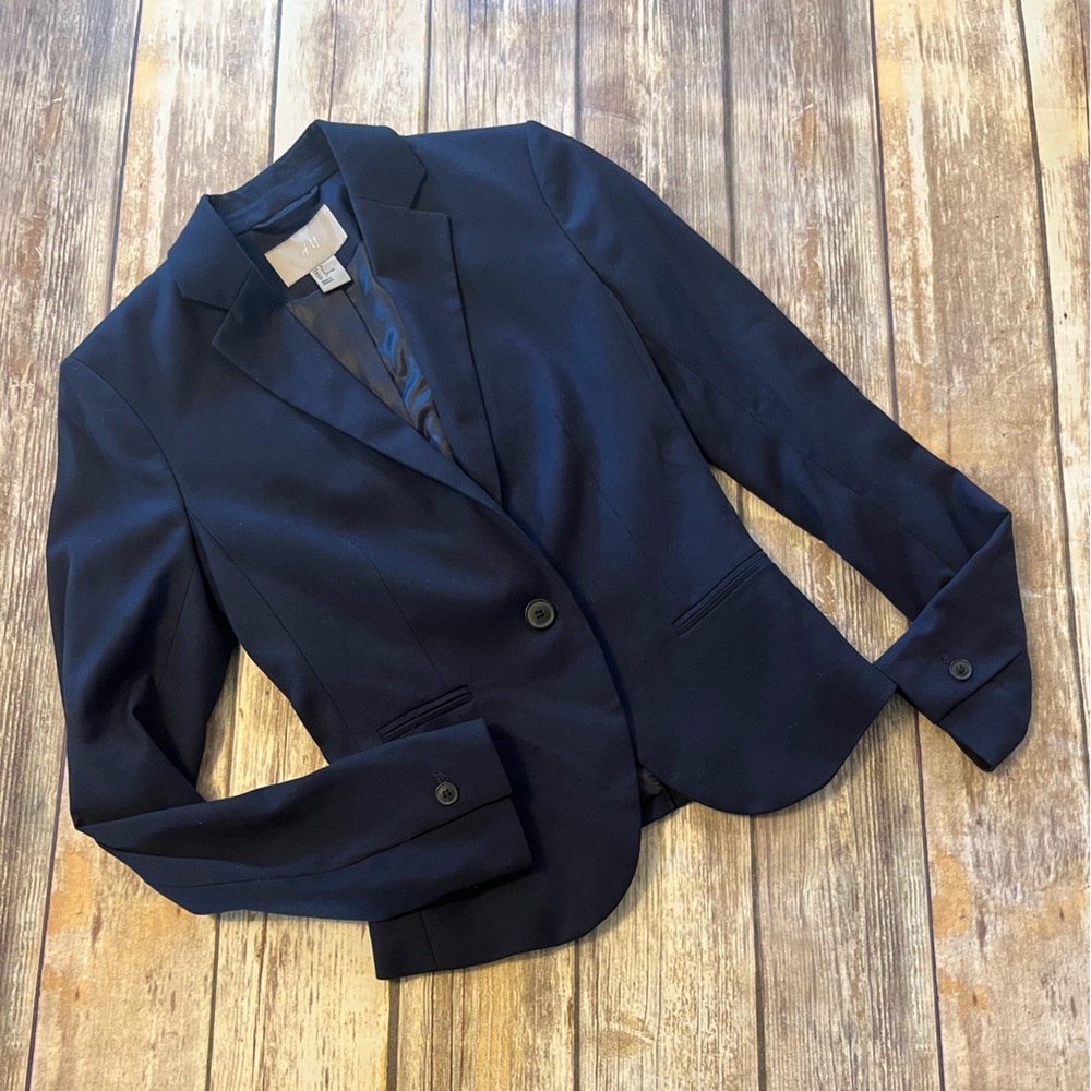 H&M Women’s Two Button Blazer Size 2, Lined, Navy Blue